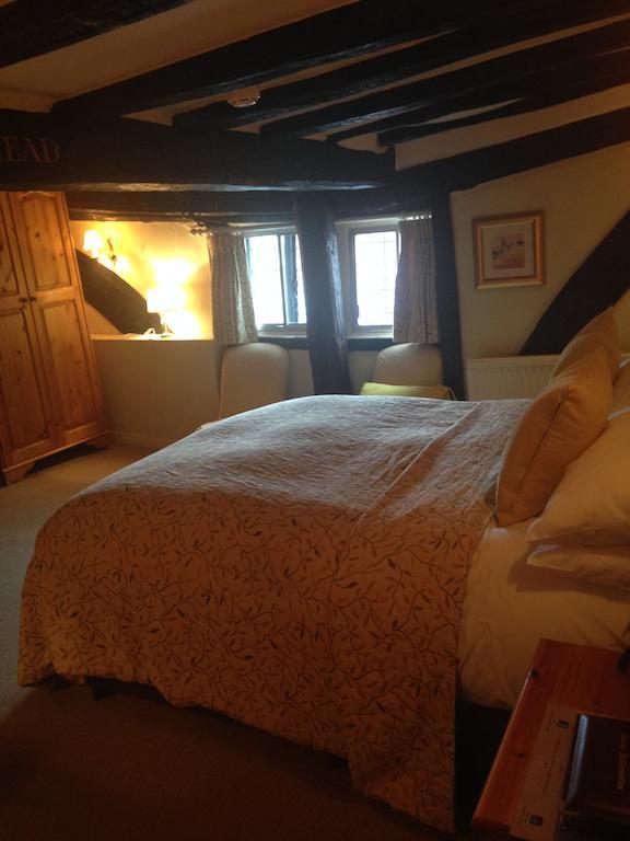 The Star And Eagle Hotel Goudhurst Room photo